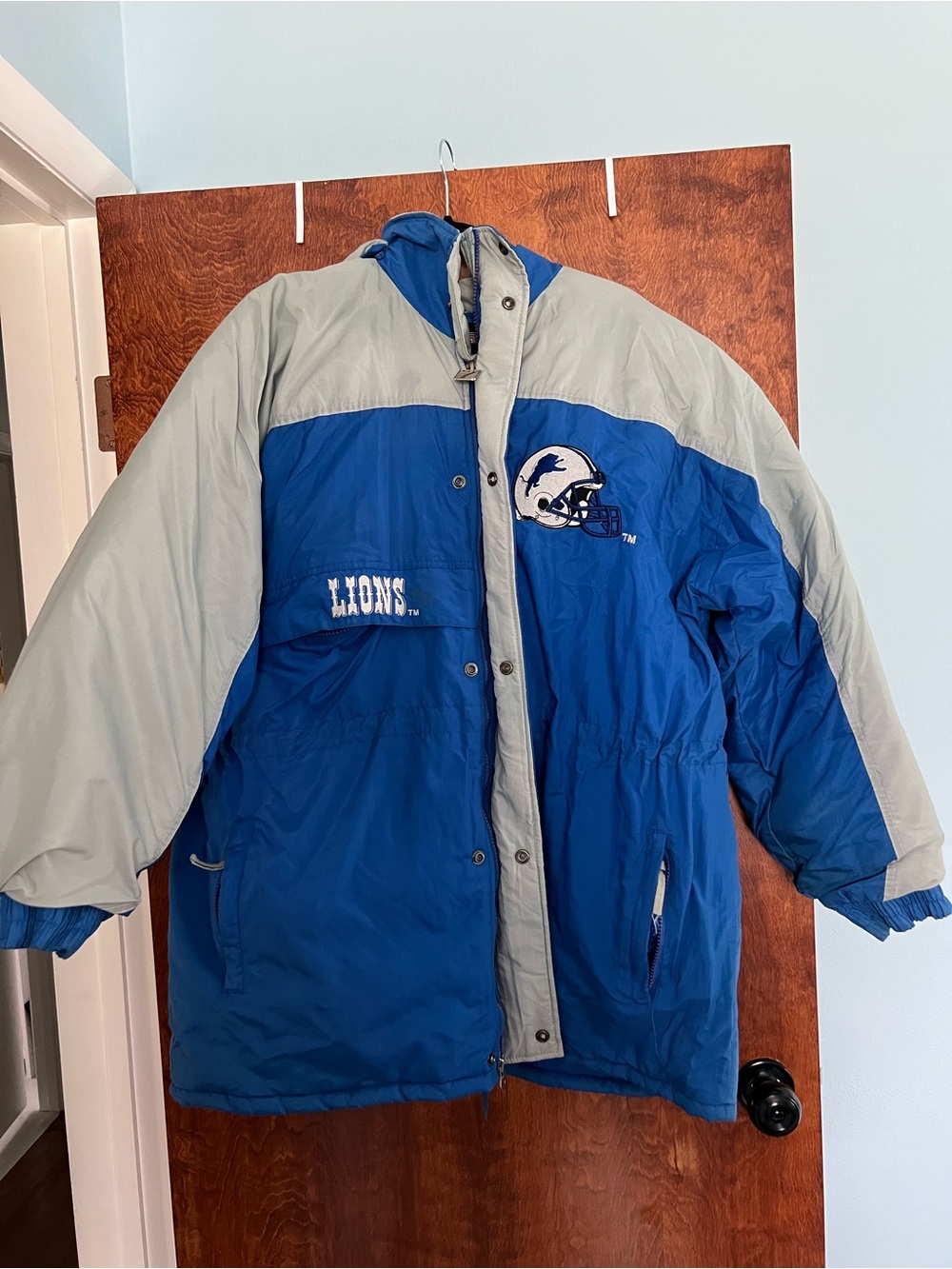 Vintage XL Detroit Lions LOGO 7 Light‎ Gray and Blue Parka Jacket - very thick!